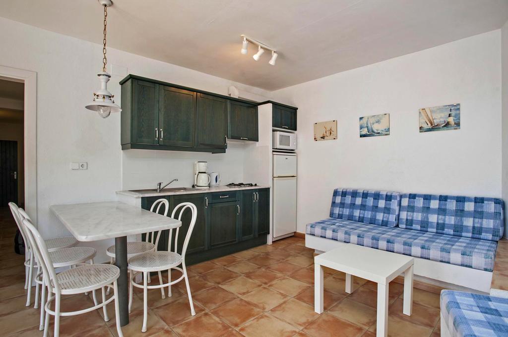 Apartaments El Berganti En Canyelles Petites Росас Экстерьер фото